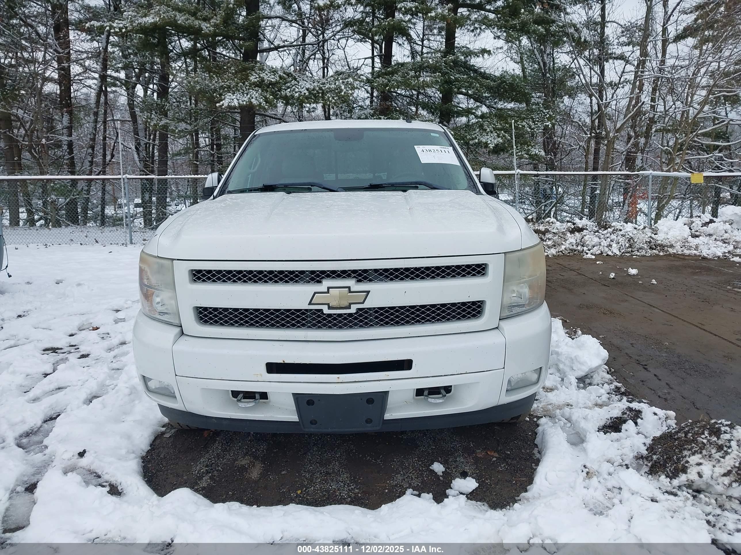 2010 Chevrolet Silverado 1500 Ltz Белый vin: 3GCRKTE39AG199388
