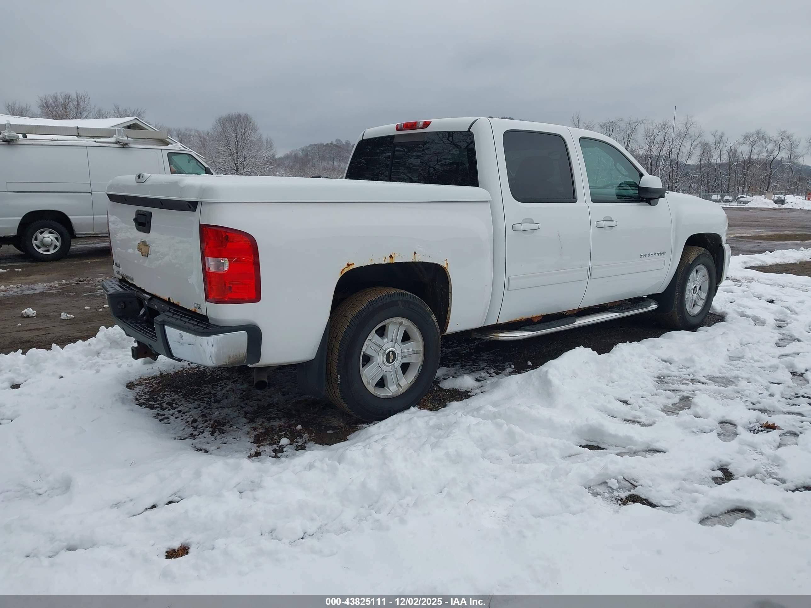 2010 Chevrolet Silverado 1500 Ltz Белый vin: 3GCRKTE39AG199388