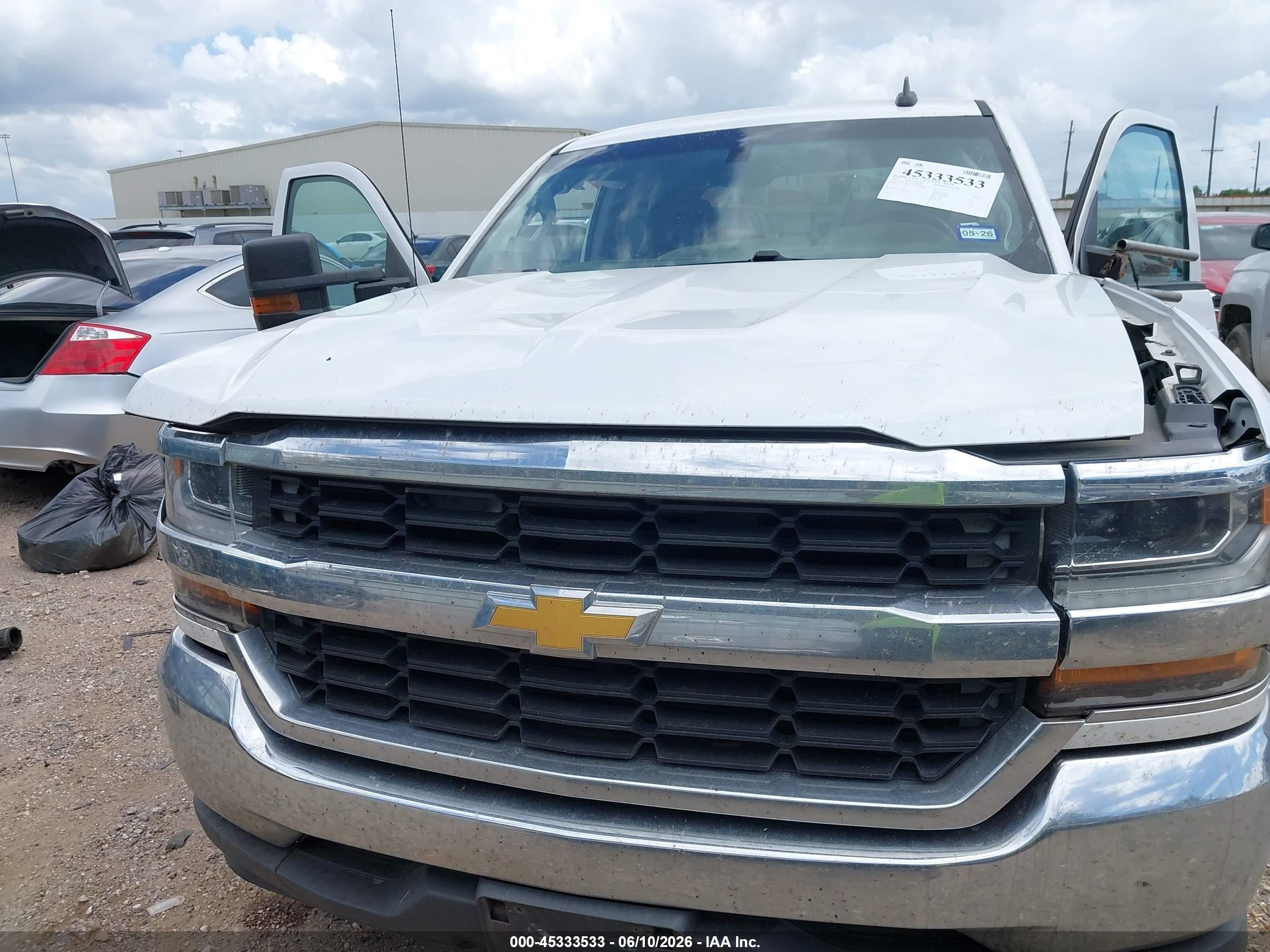 2017 Chevrolet Silverado 1500 Lt White vin: 3GCUCREC6HG230780