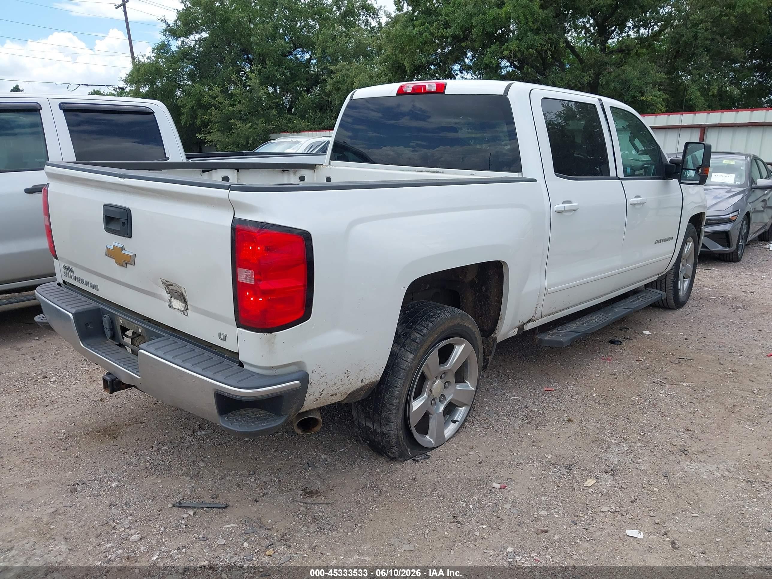 2017 Chevrolet Silverado 1500 Lt White vin: 3GCUCREC6HG230780