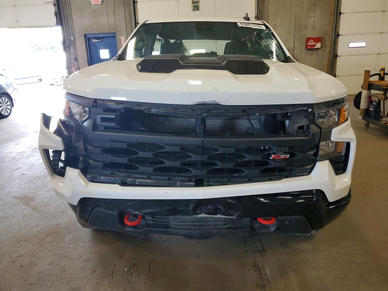 2024 Chevrolet Silverado K1500 Trail Boss Custom White vin: 3GCUDCEDXRG155246