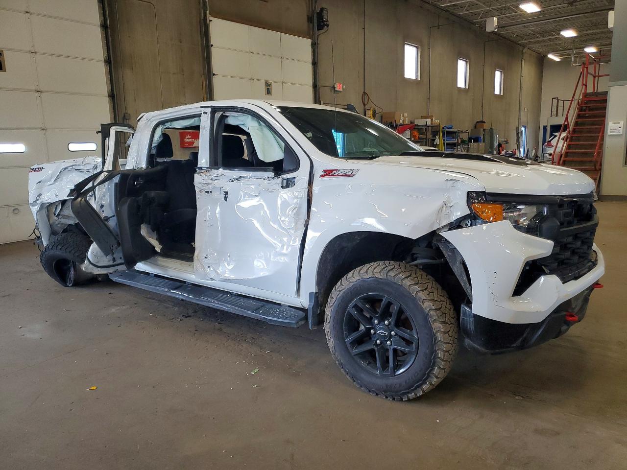 2024 Chevrolet Silverado K1500 Trail Boss Custom White vin: 3GCUDCEDXRG155246