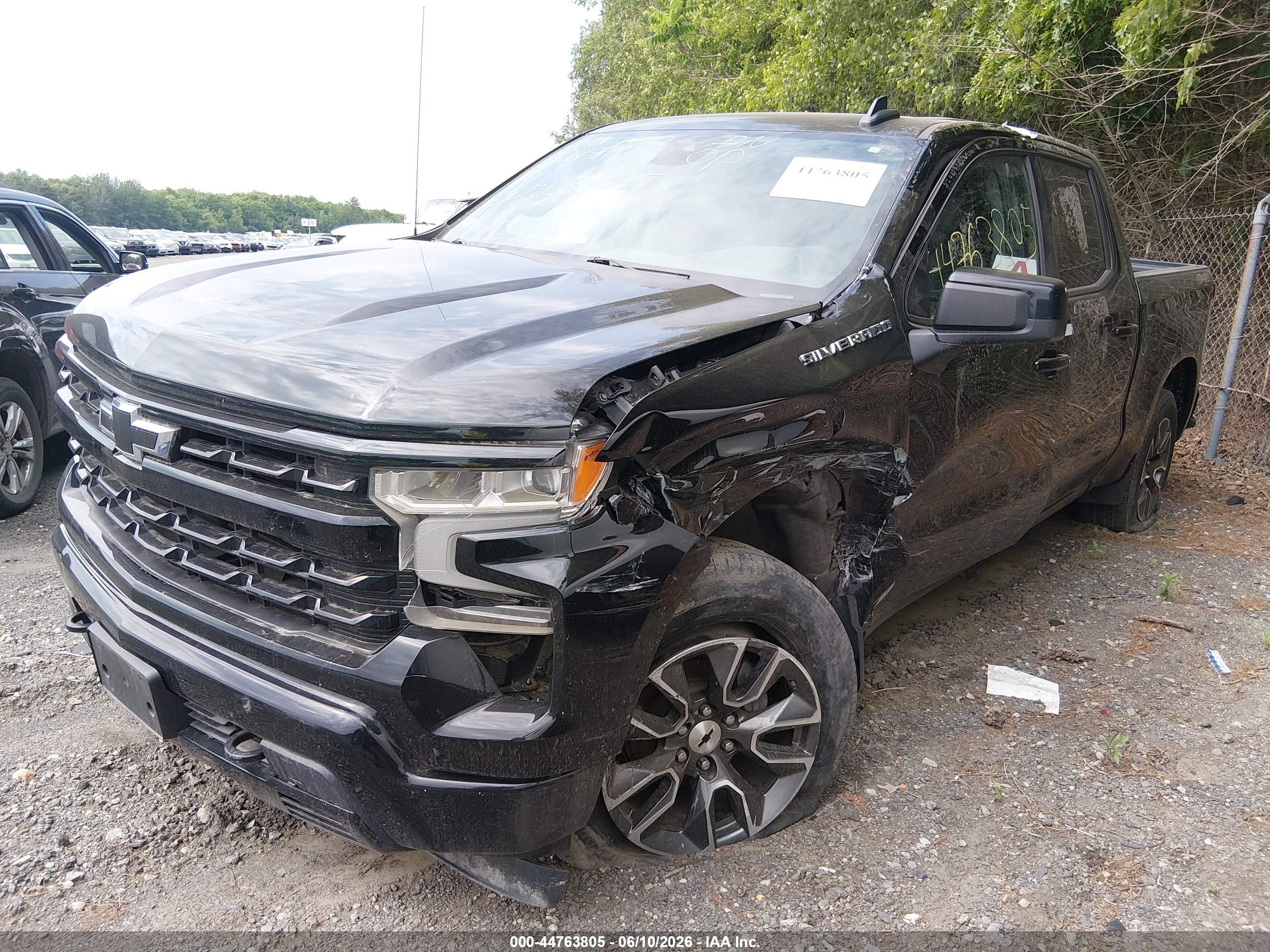 2024 Chevrolet Silverado 1500 4wd  Short Bed Rst Black vin: 3GCUDEED6RG206866