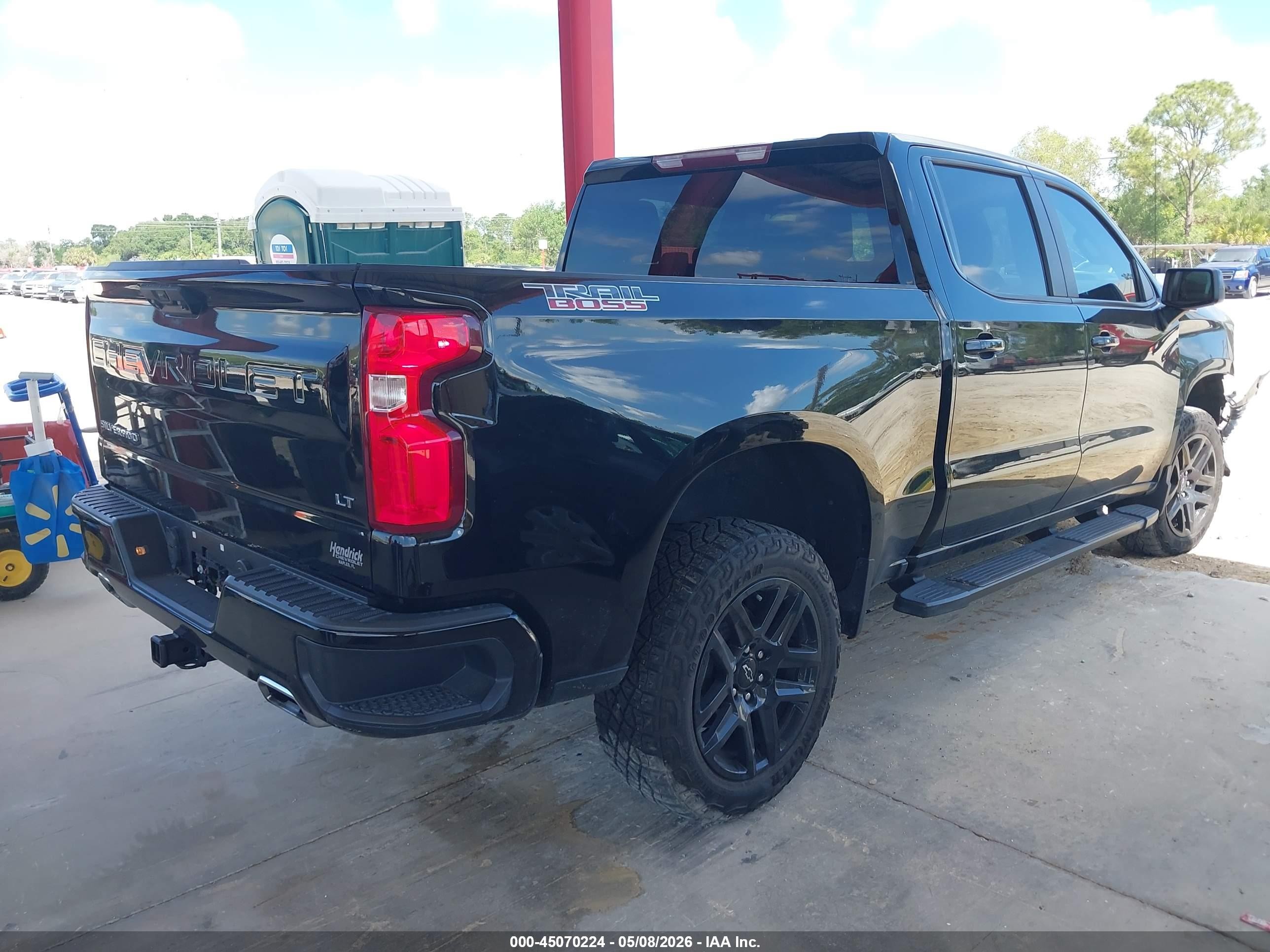 2023 Chevrolet Silverado 1500 4wd  Short Bed Lt Trail Boss Черный vin: 3GCUDFED8PG257210