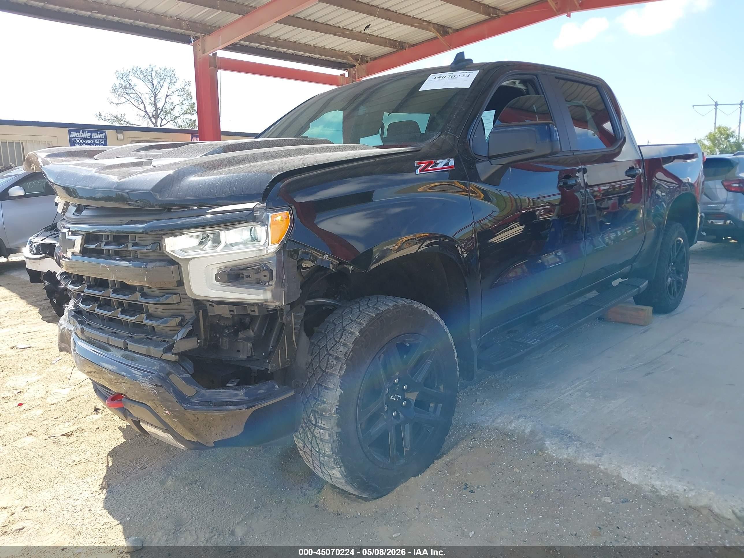 2023 Chevrolet Silverado 1500 4wd  Short Bed Lt Trail Boss Черный vin: 3GCUDFED8PG257210