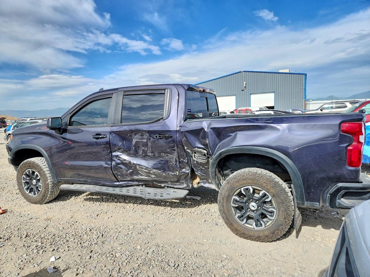 2024 Chevrolet Silverado K1500 Zr2 Black vin: 3GCUDHEL5RG138178