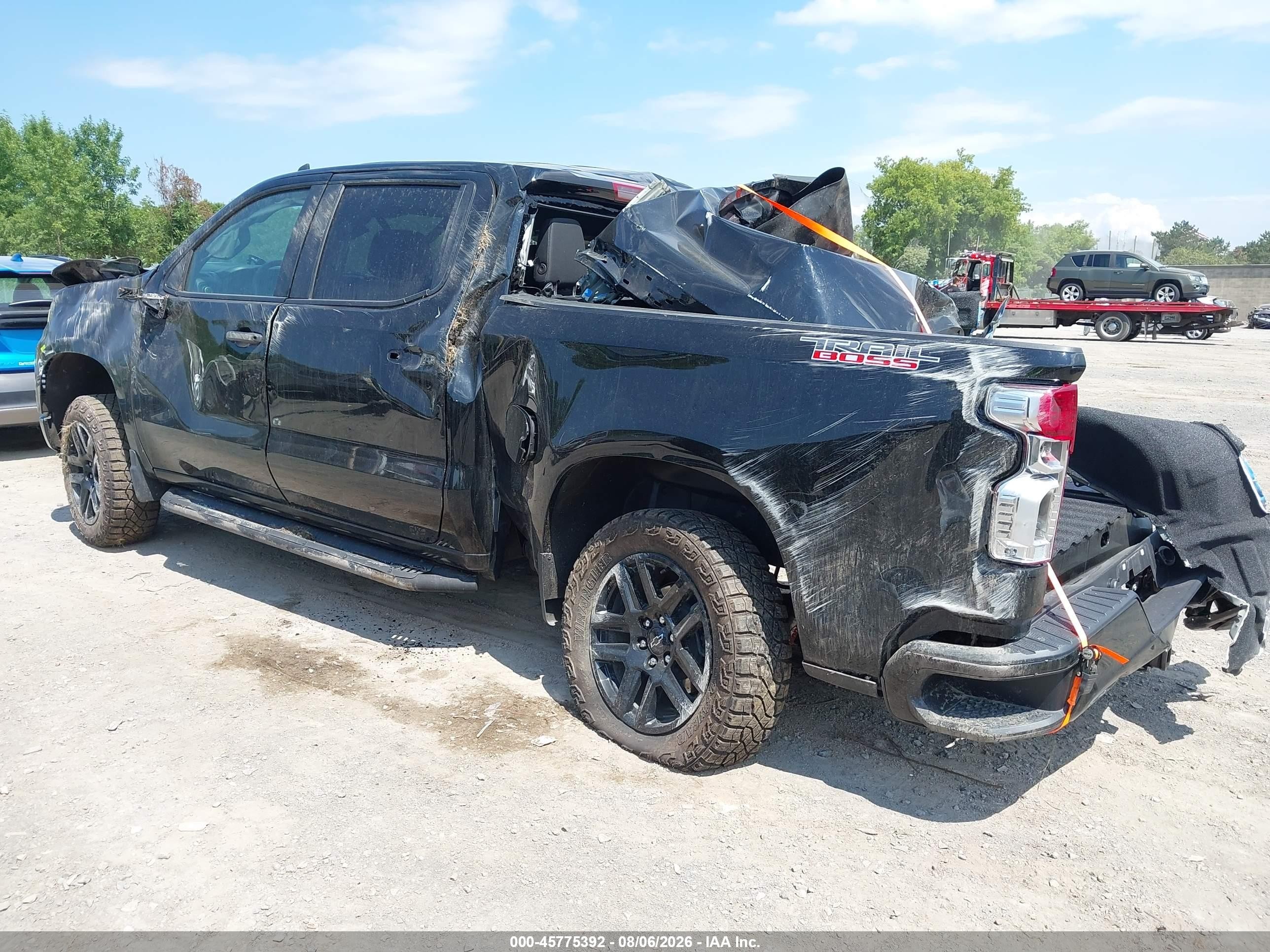 2026 Chevrolet Silverado 1500   Black vin: 3GCUKCEDXTG186610