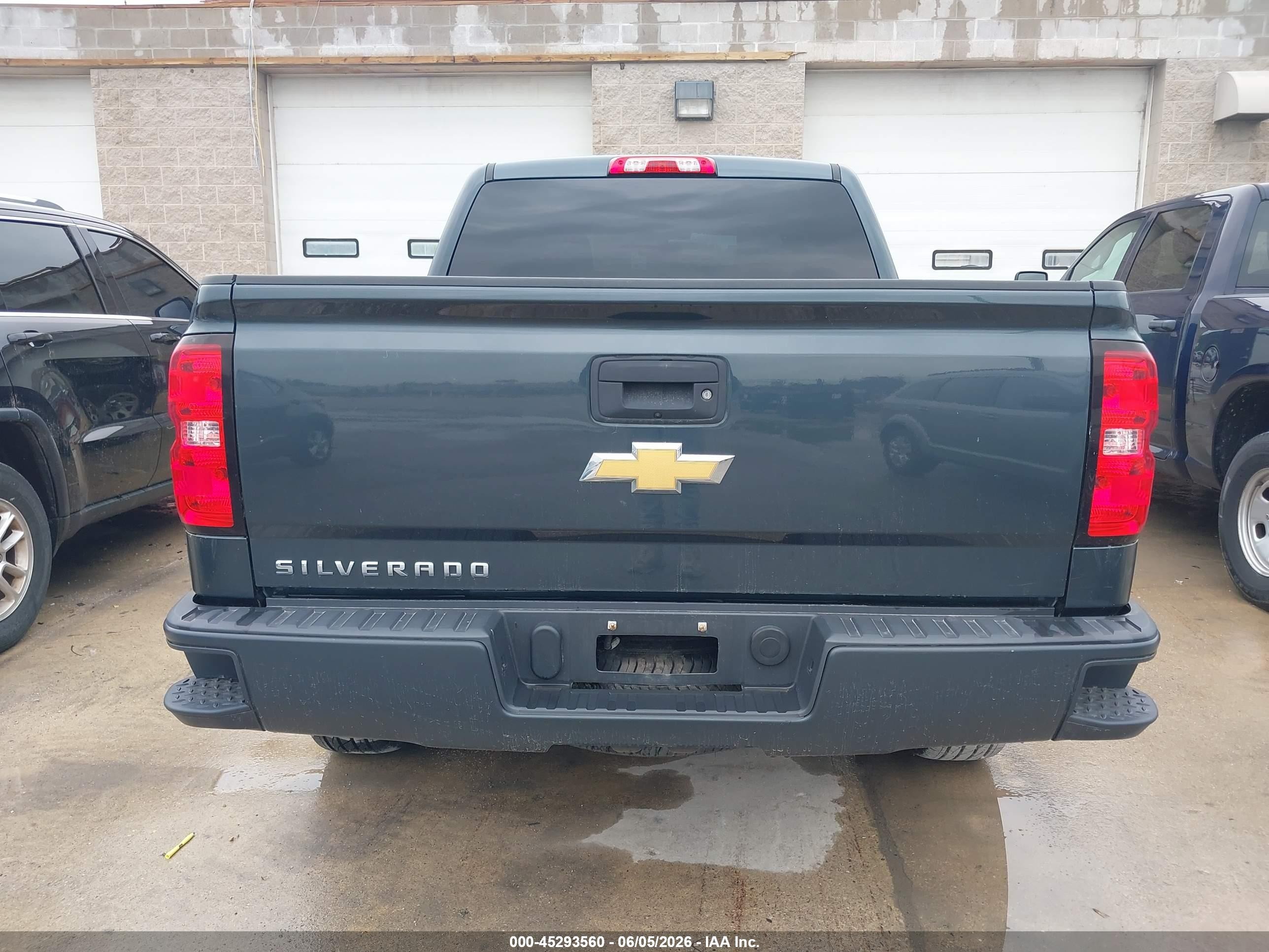 2018 Chevrolet Silverado 1500 Wt Серый vin: 3GCUKNEH2JG140488
