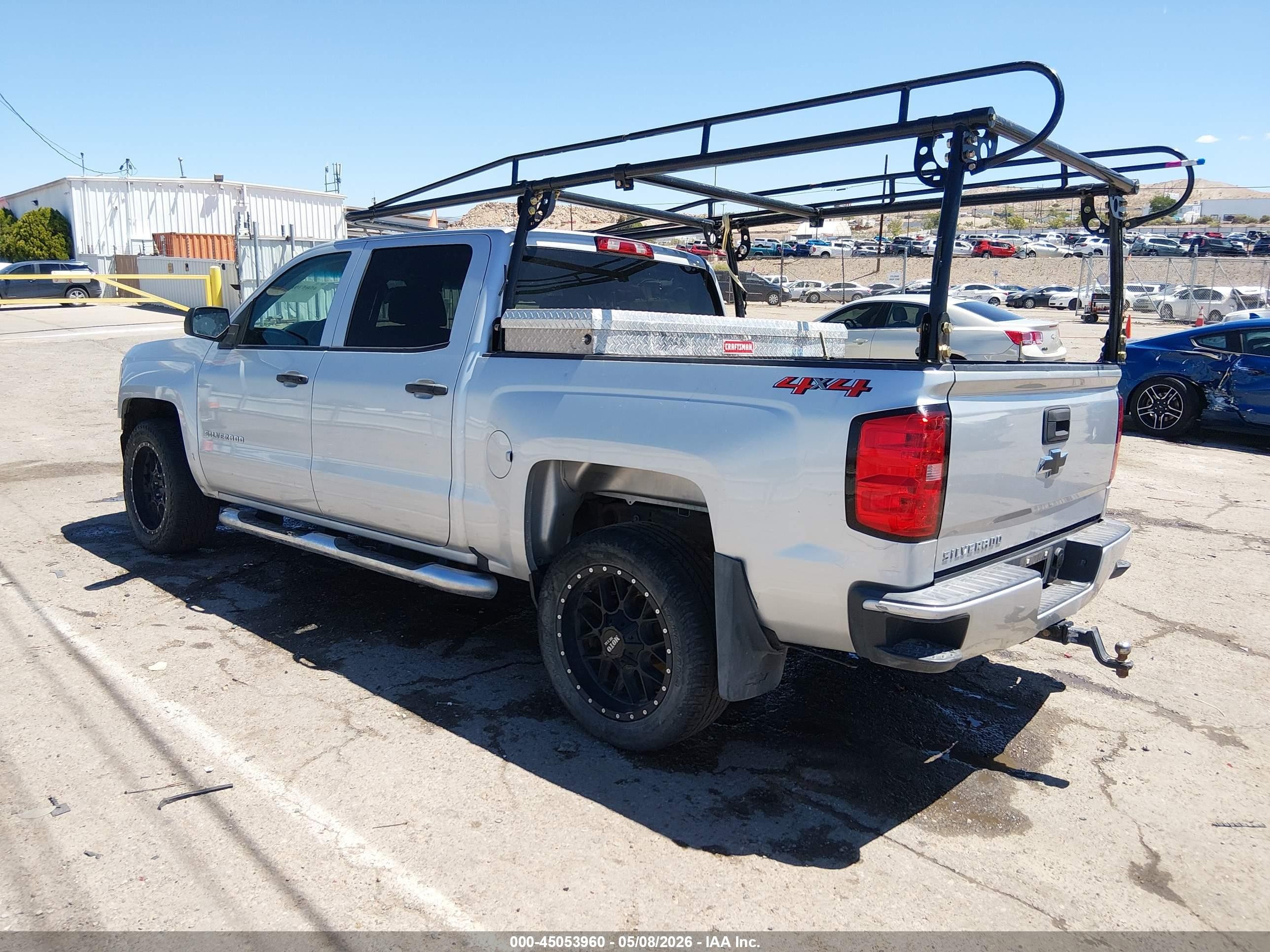 2018 Chevrolet Silverado 1500 Custom Серебряный vin: 3GCUKPEC0JG214135