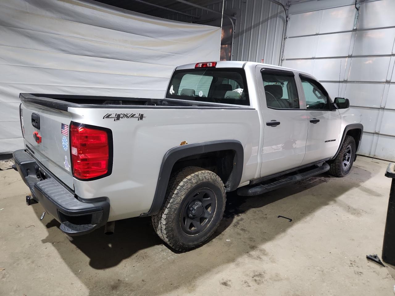 2014 Chevrolet Silverado K1500 Silver vin: 3GCUKPEC5EG346507 Damage: Right Bed Side, Rust, > 12 Inches