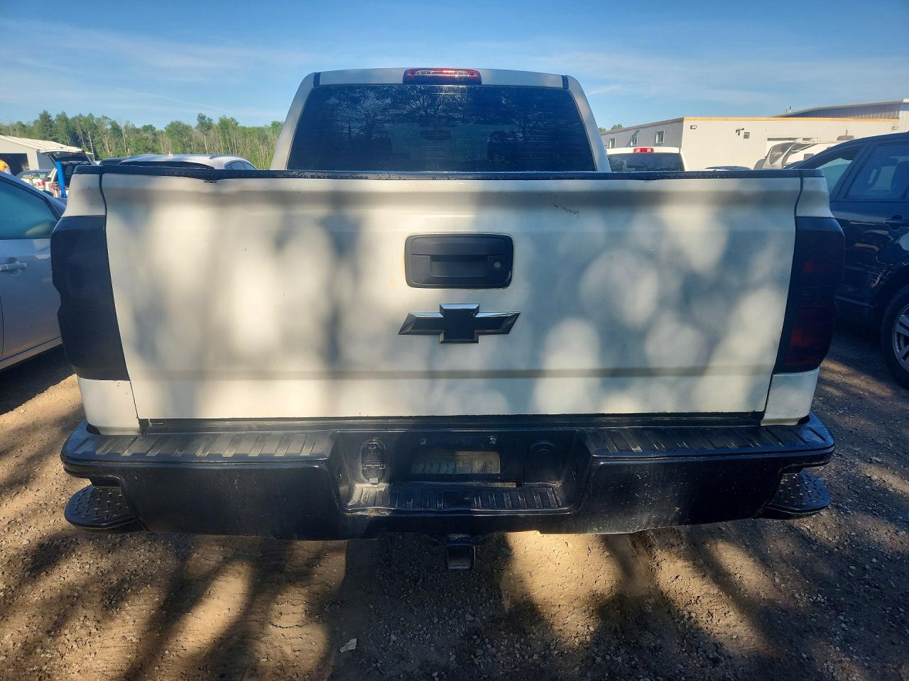 2015 Chevrolet Silverado K1500 White vin: 3GCUKPEH5FG402491
