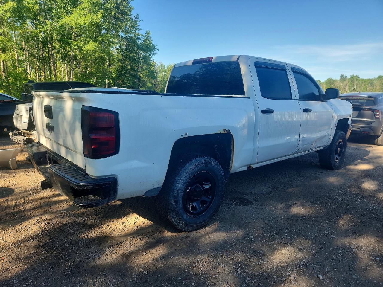 2015 Chevrolet Silverado K1500 White vin: 3GCUKPEH5FG402491