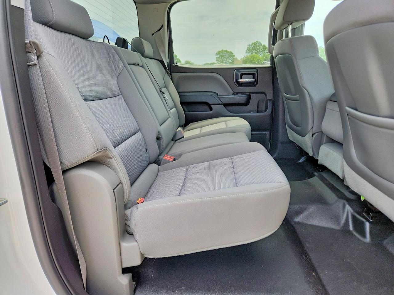 2014 Chevrolet Silverado K1500 Серебряный vin: 3GCUKPEH7EG534764