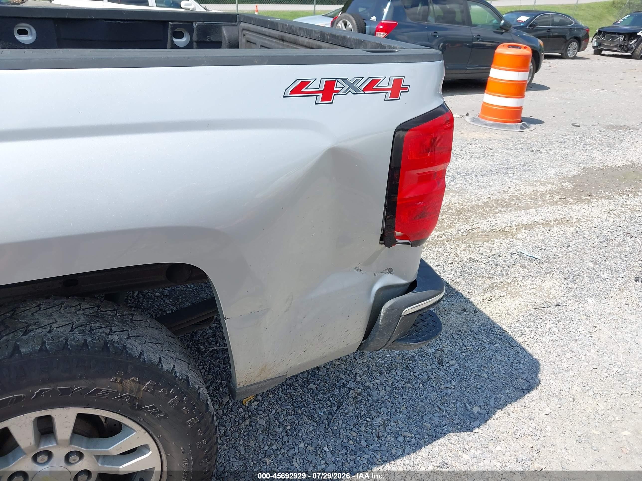 2014 Chevrolet Silverado 1500 Lt Silver vin: 3GCUKREC0EG187147
