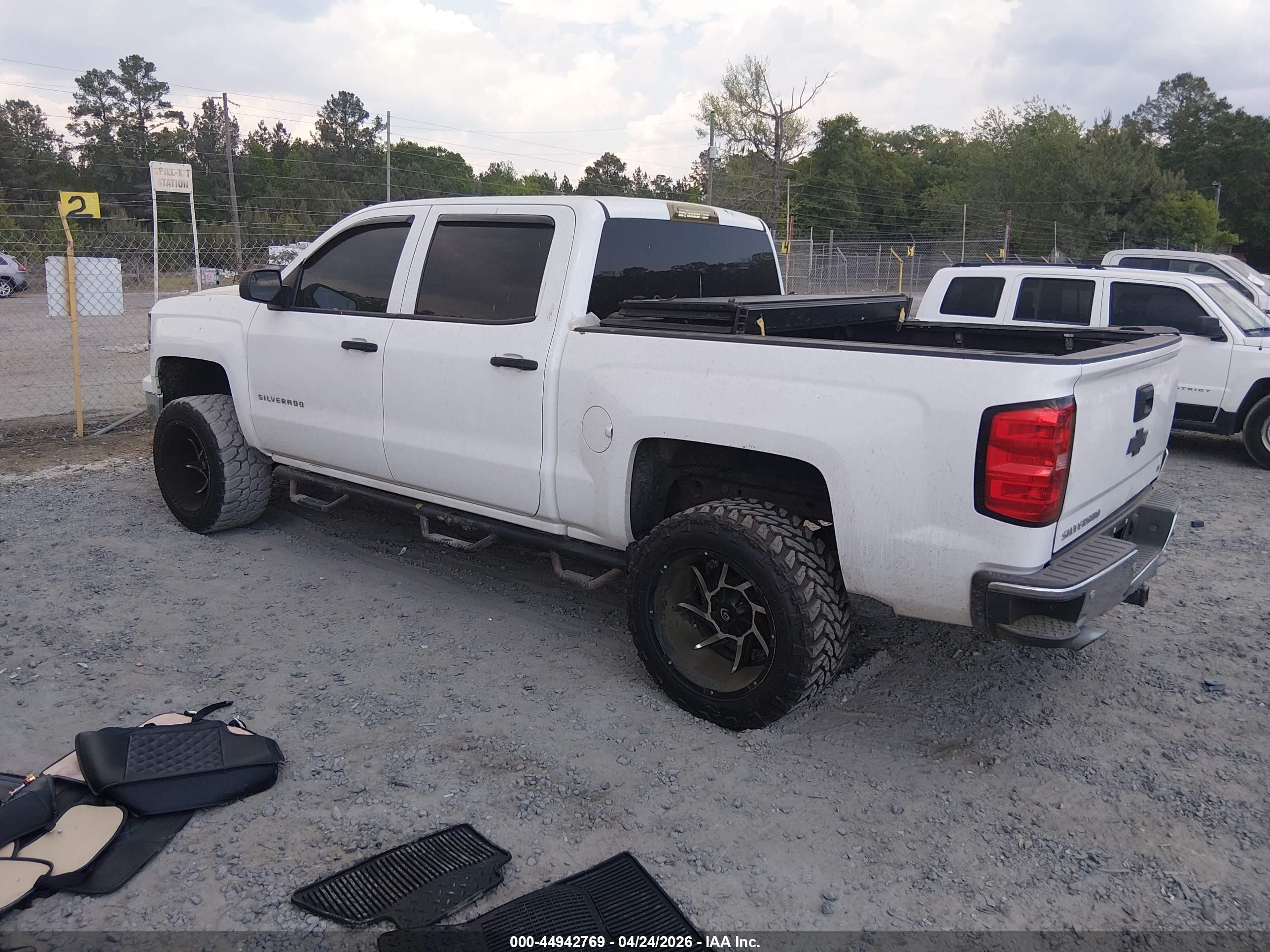 2014 Chevrolet Silverado 1500 1lt White vin: 3GCUKREC0EG367616