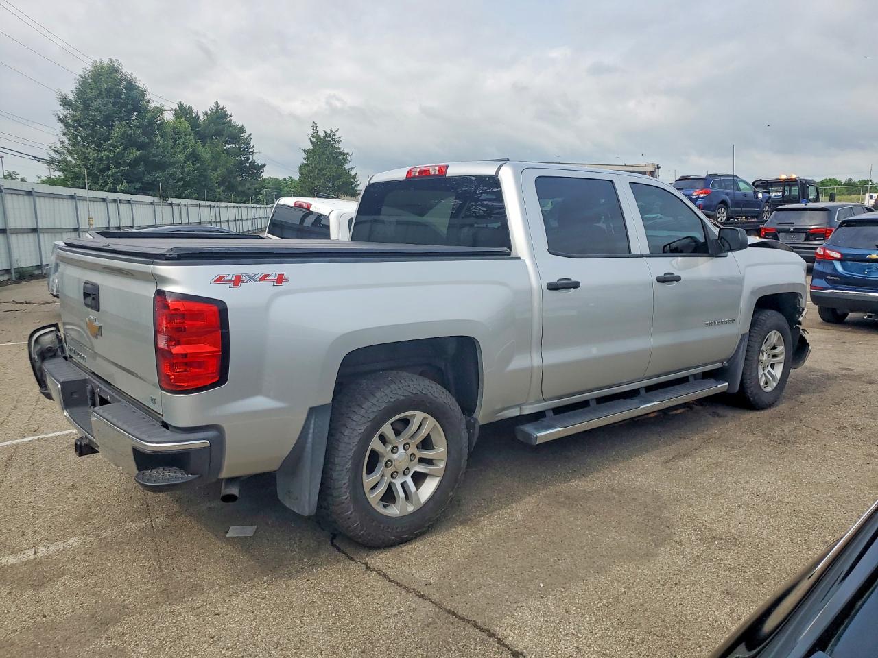 2014 Chevrolet Silverado K1500 Lt Silver vin: 3GCUKREC0EG485794