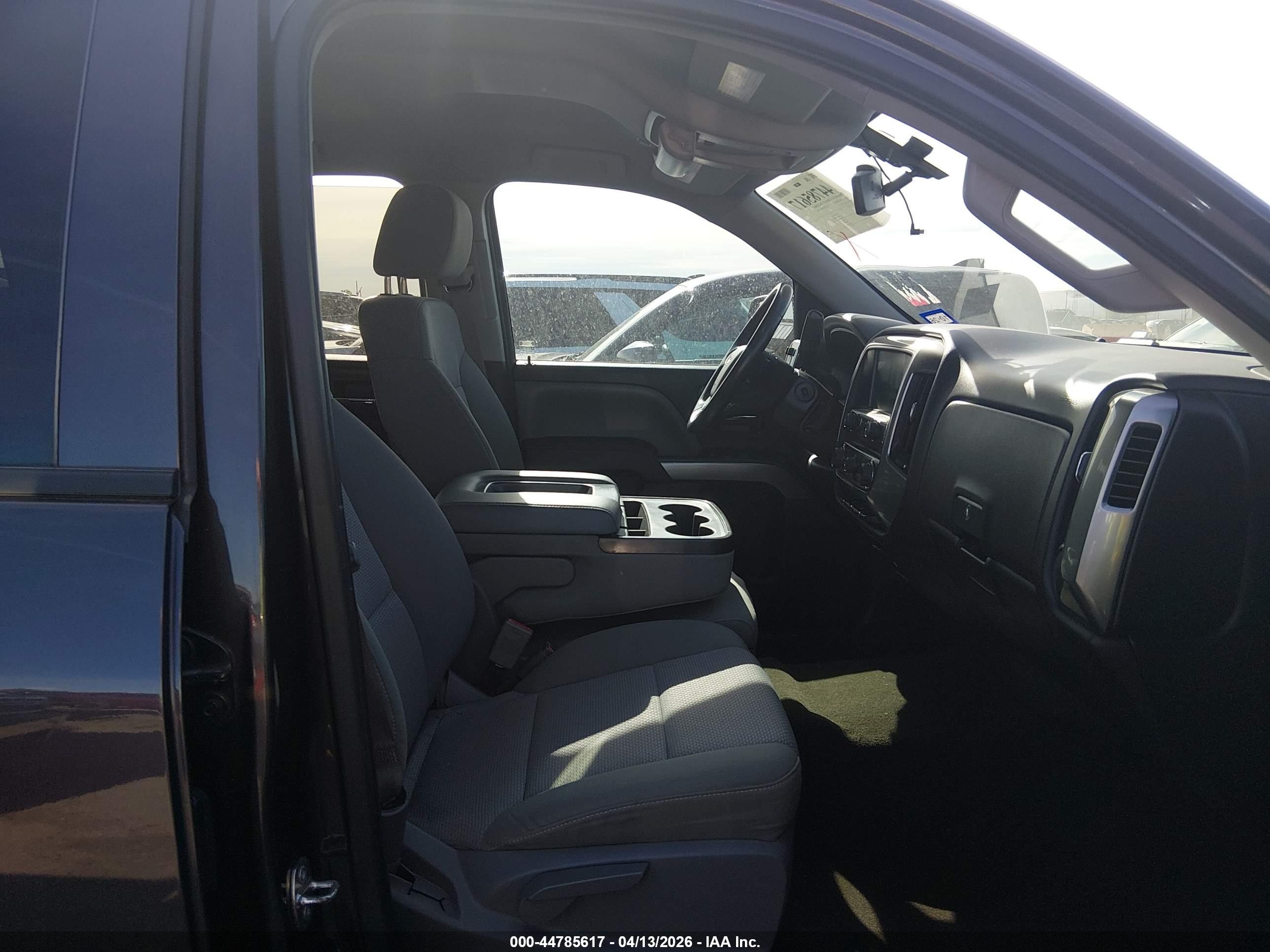 2015 Chevrolet Silverado 1500 1lt Black vin: 3GCUKREC0FG420171
