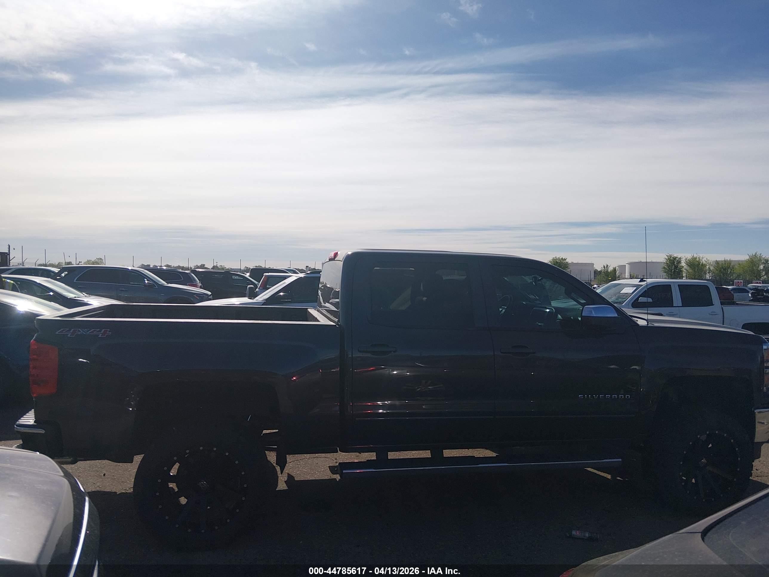 2015 Chevrolet Silverado 1500 1lt Black vin: 3GCUKREC0FG420171