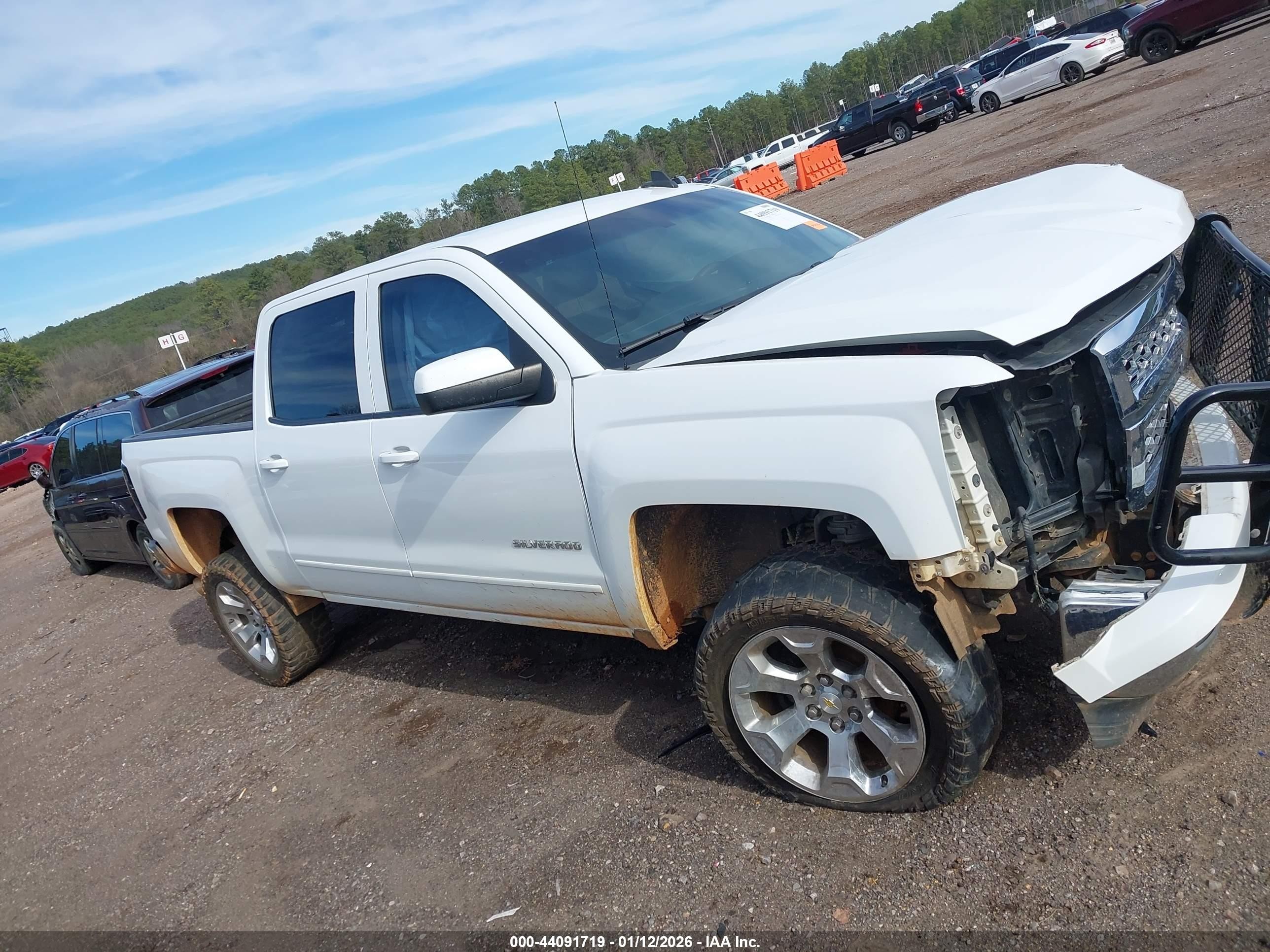 2015 Chevrolet Silverado 1500 1lt Белый vin: 3GCUKREC0FG450349