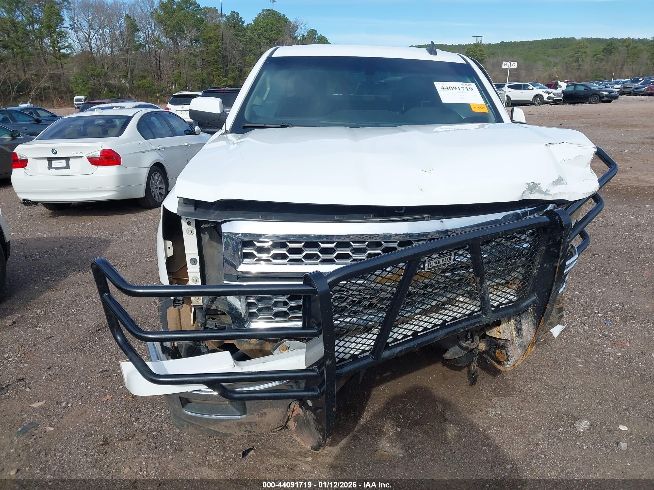 2015 Chevrolet Silverado 1500 1lt Белый vin: 3GCUKREC0FG450349