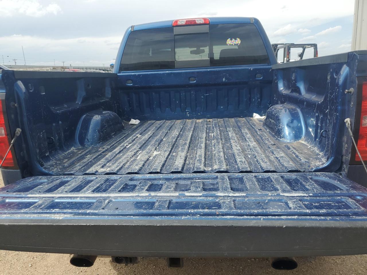 2015 Chevrolet Silverado K1500 Lt Blue vin: 3GCUKREC0FG474411 Damage: Inside Bed, Multiple Scratches Heavy, 10 Or More
