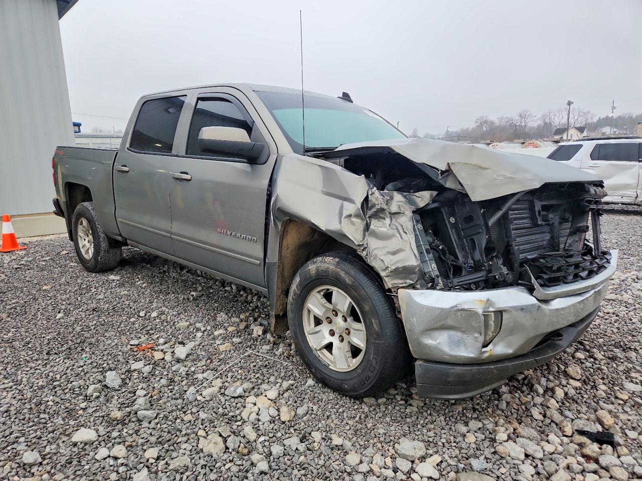 2017 Chevrolet Silverado K1500 Lt Серый vin: 3GCUKREC0HG300308