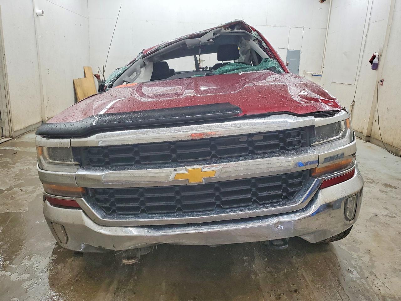2018 Chevrolet Silverado K1500 Lt Red vin: 3GCUKREC0JG510624