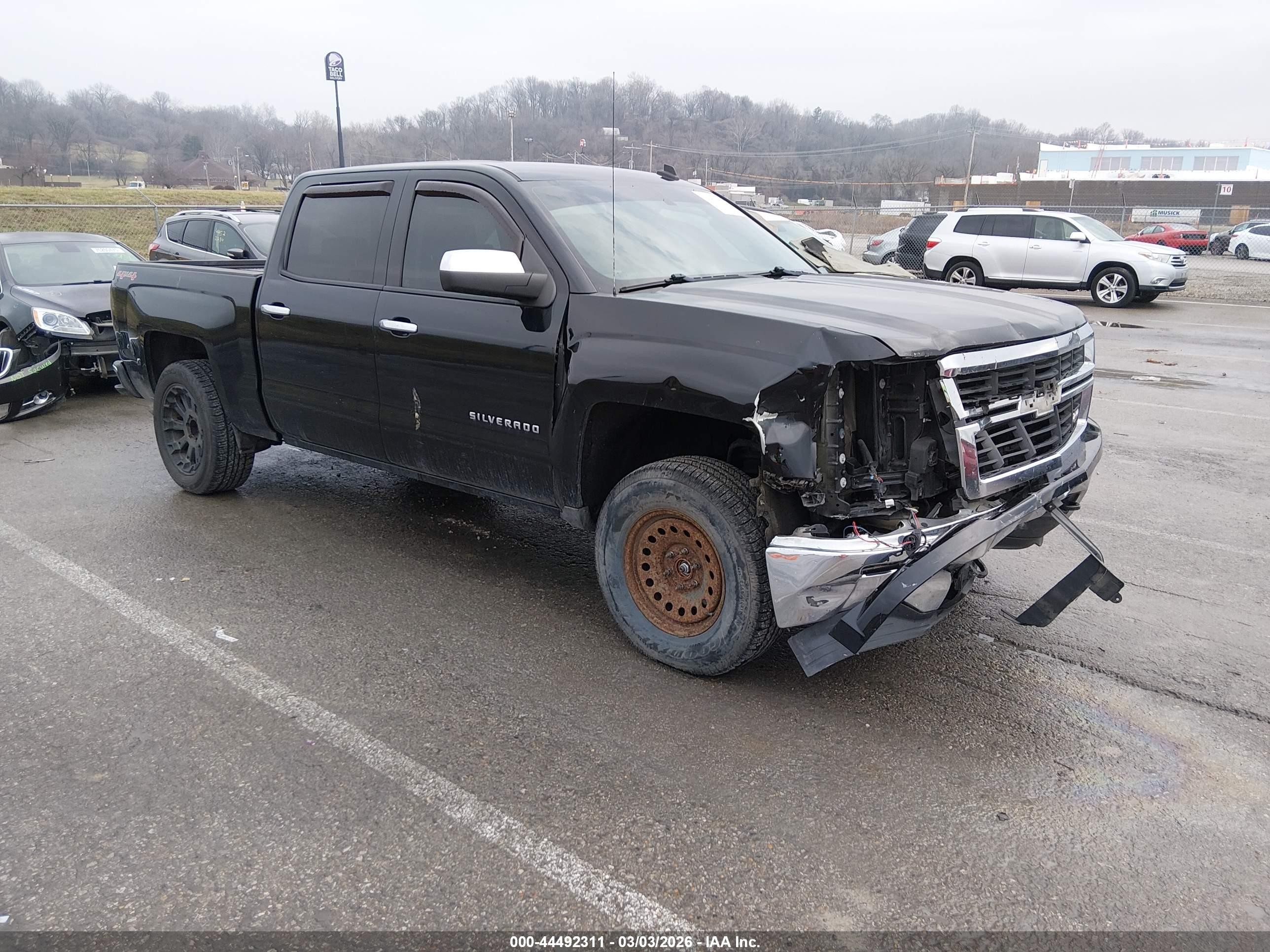 2014 Chevrolet Silverado 1500 1lt Black vin: 3GCUKREC1EG468602
