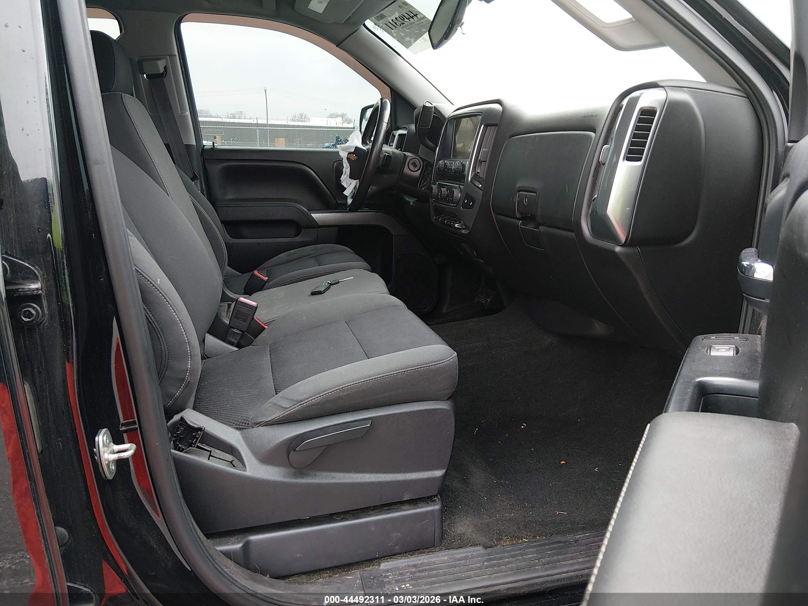 2014 Chevrolet Silverado 1500 1lt Black vin: 3GCUKREC1EG468602