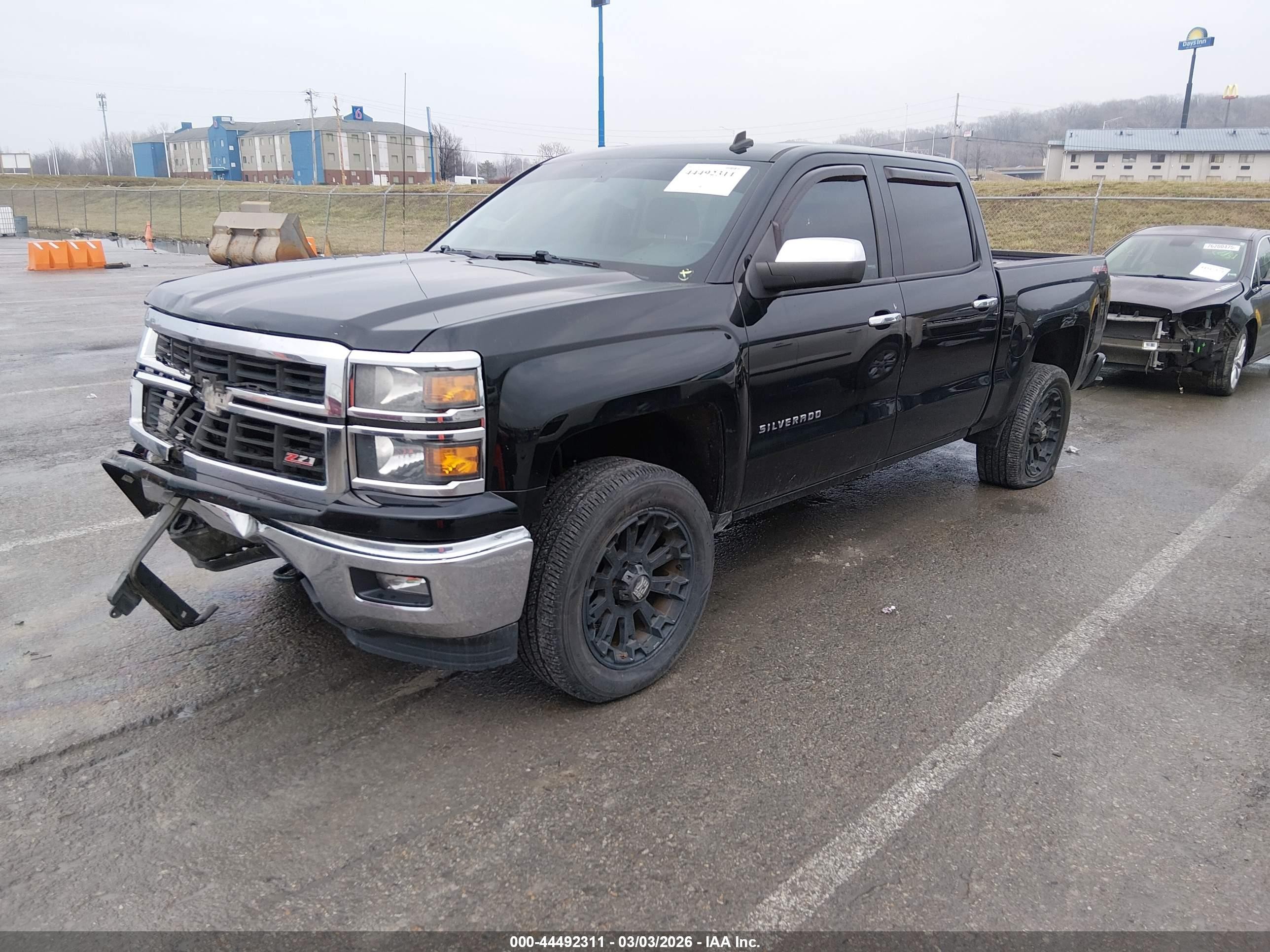 2014 Chevrolet Silverado 1500 1lt Black vin: 3GCUKREC1EG468602