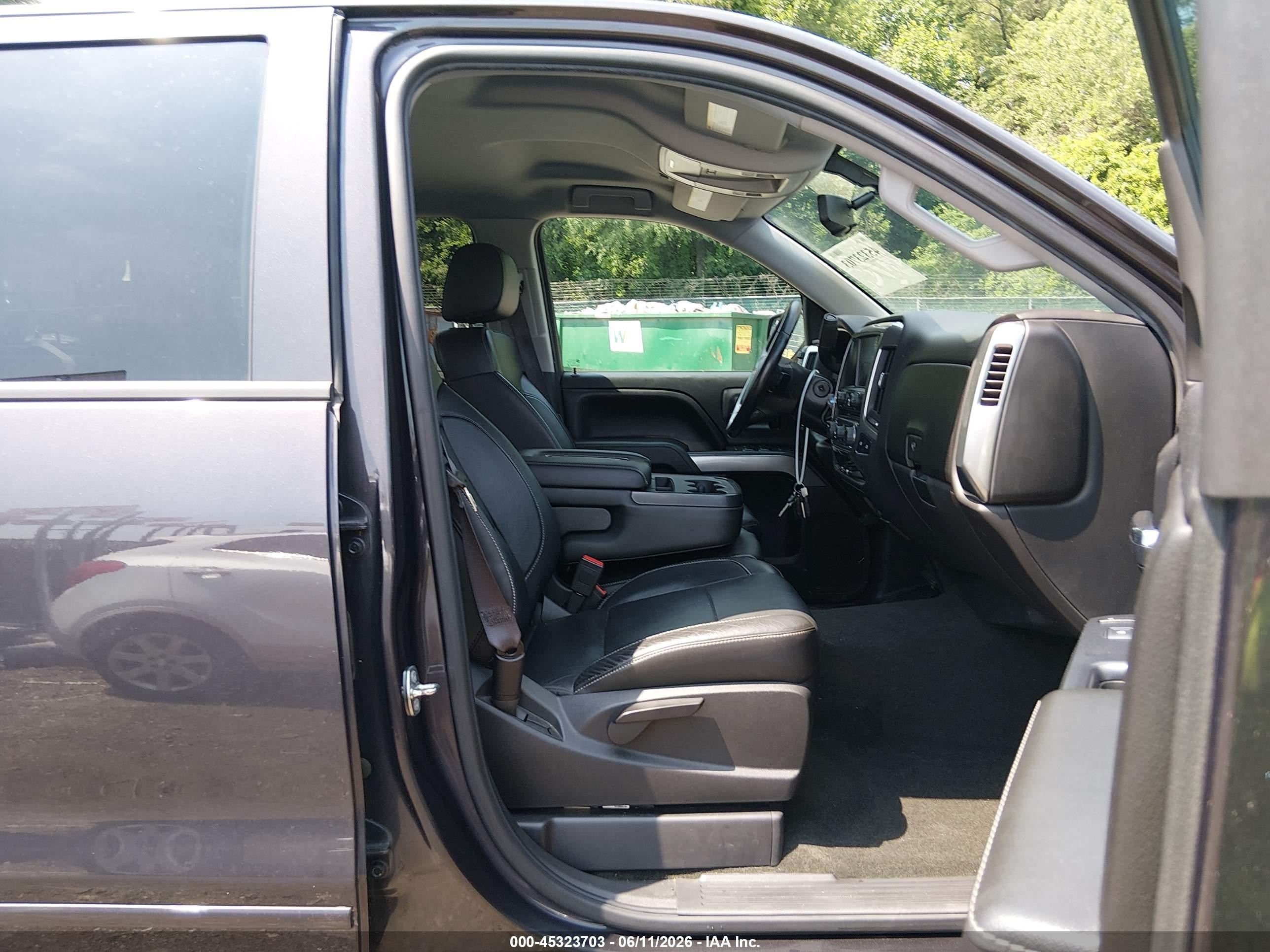 2015 Chevrolet Silverado 1500 1lt Серый vin: 3GCUKREC1FG177373