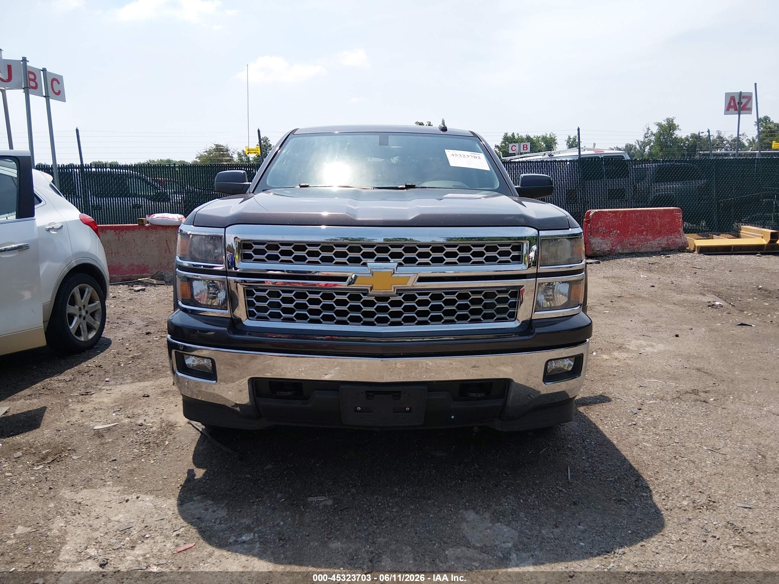 2015 Chevrolet Silverado 1500 1lt Серый vin: 3GCUKREC1FG177373