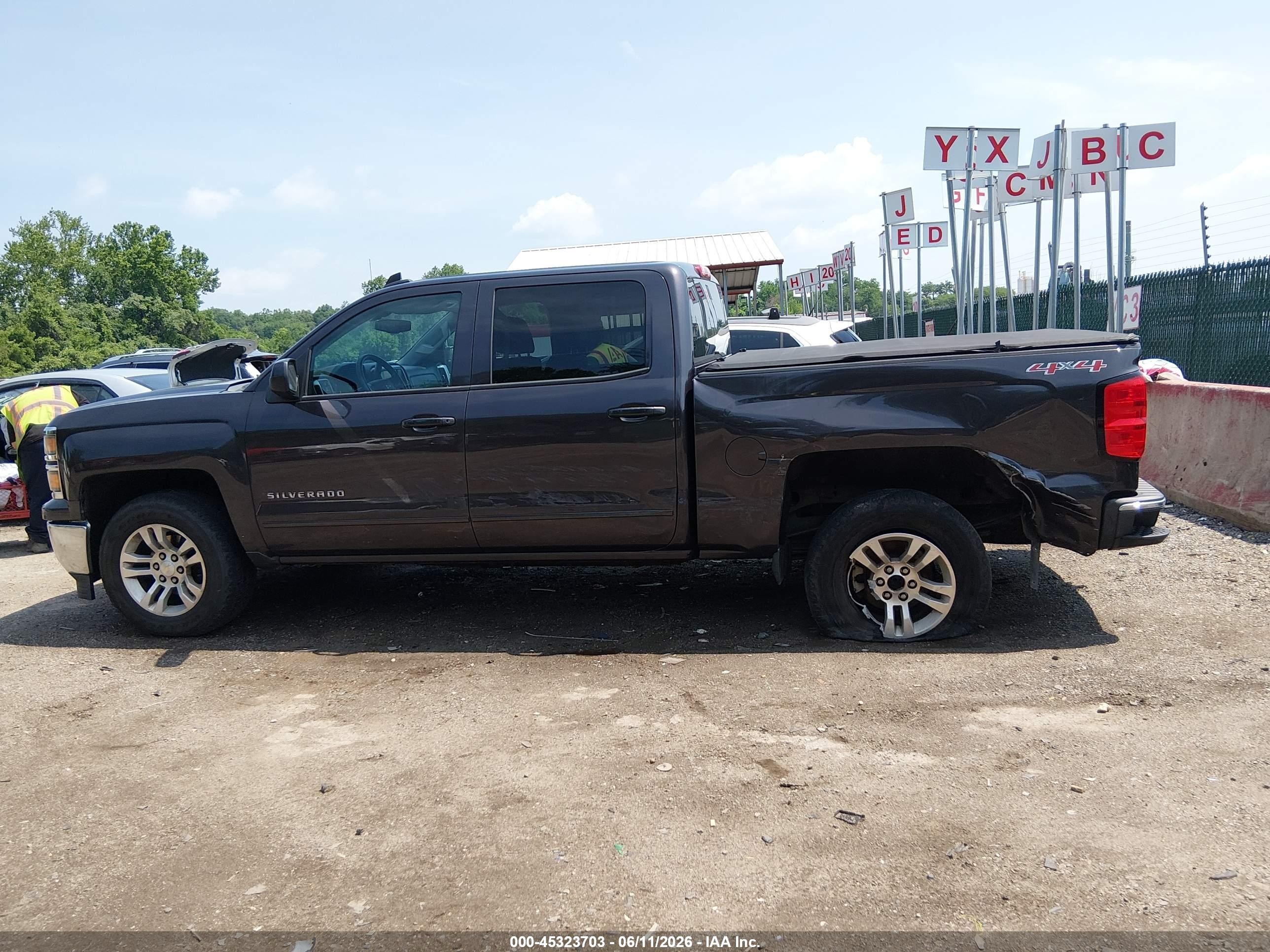 2015 Chevrolet Silverado 1500 1lt Серый vin: 3GCUKREC1FG177373