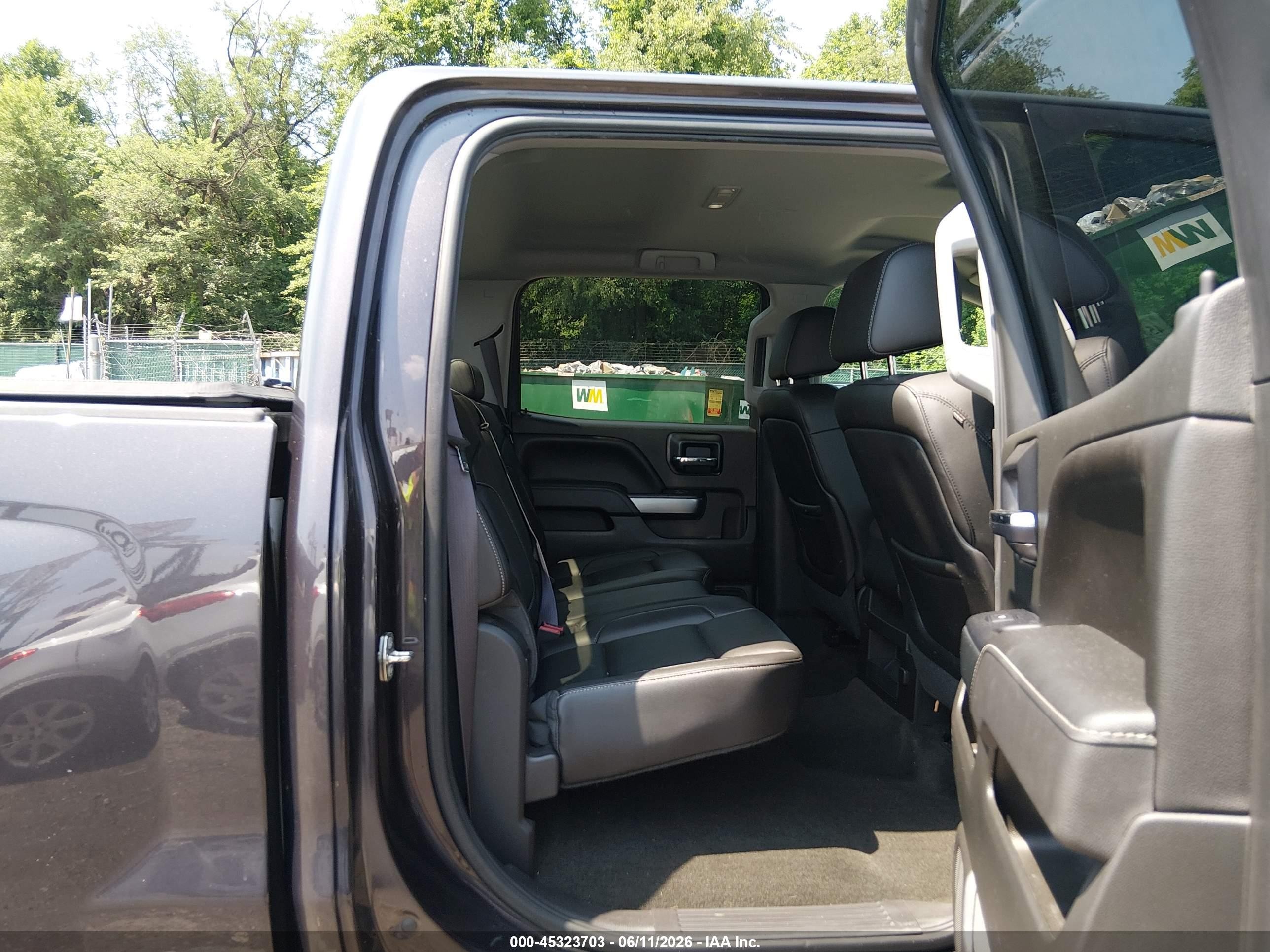 2015 Chevrolet Silverado 1500 1lt Серый vin: 3GCUKREC1FG177373