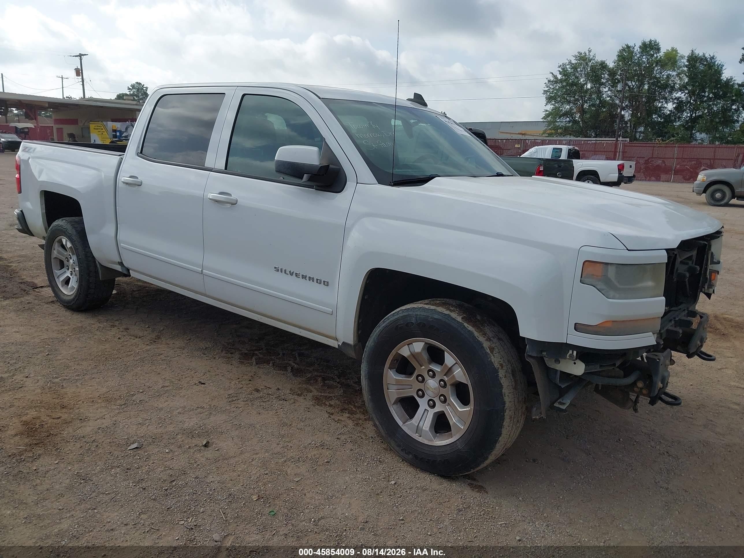 2016 Chevrolet Silverado 1500 Lt White vin: 3GCUKREC1GG268810