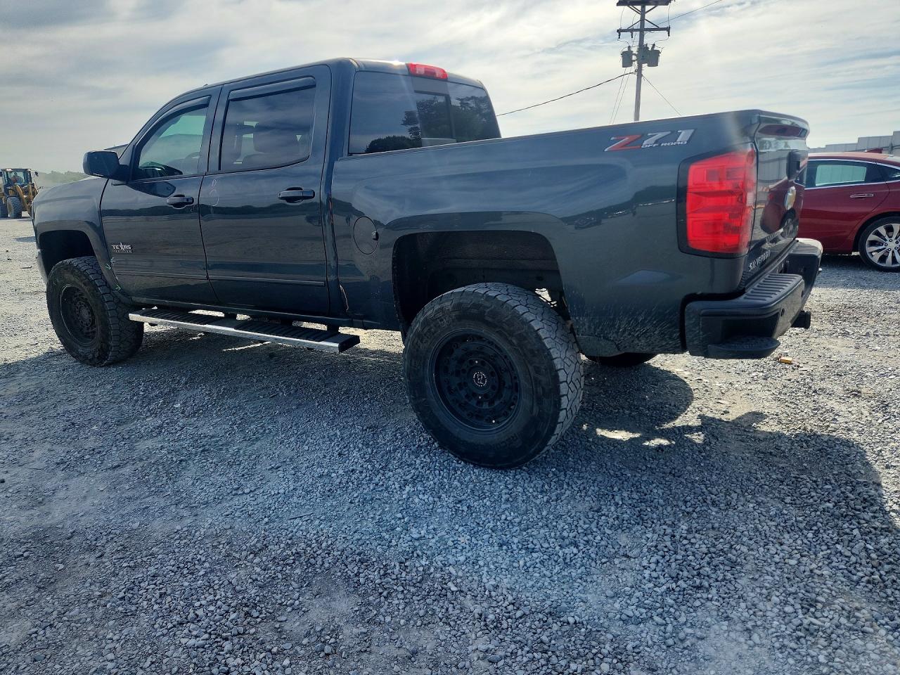 2018 Chevrolet Silverado K1500 Lt Серый vin: 3GCUKREC1JG506937