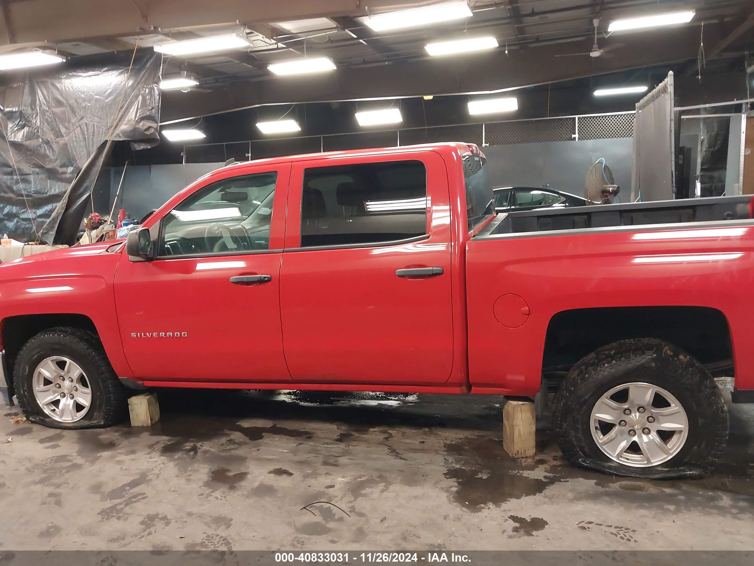 2014 Chevrolet Silverado 1500 1lt Red vin: 3GCUKREC2EG506547