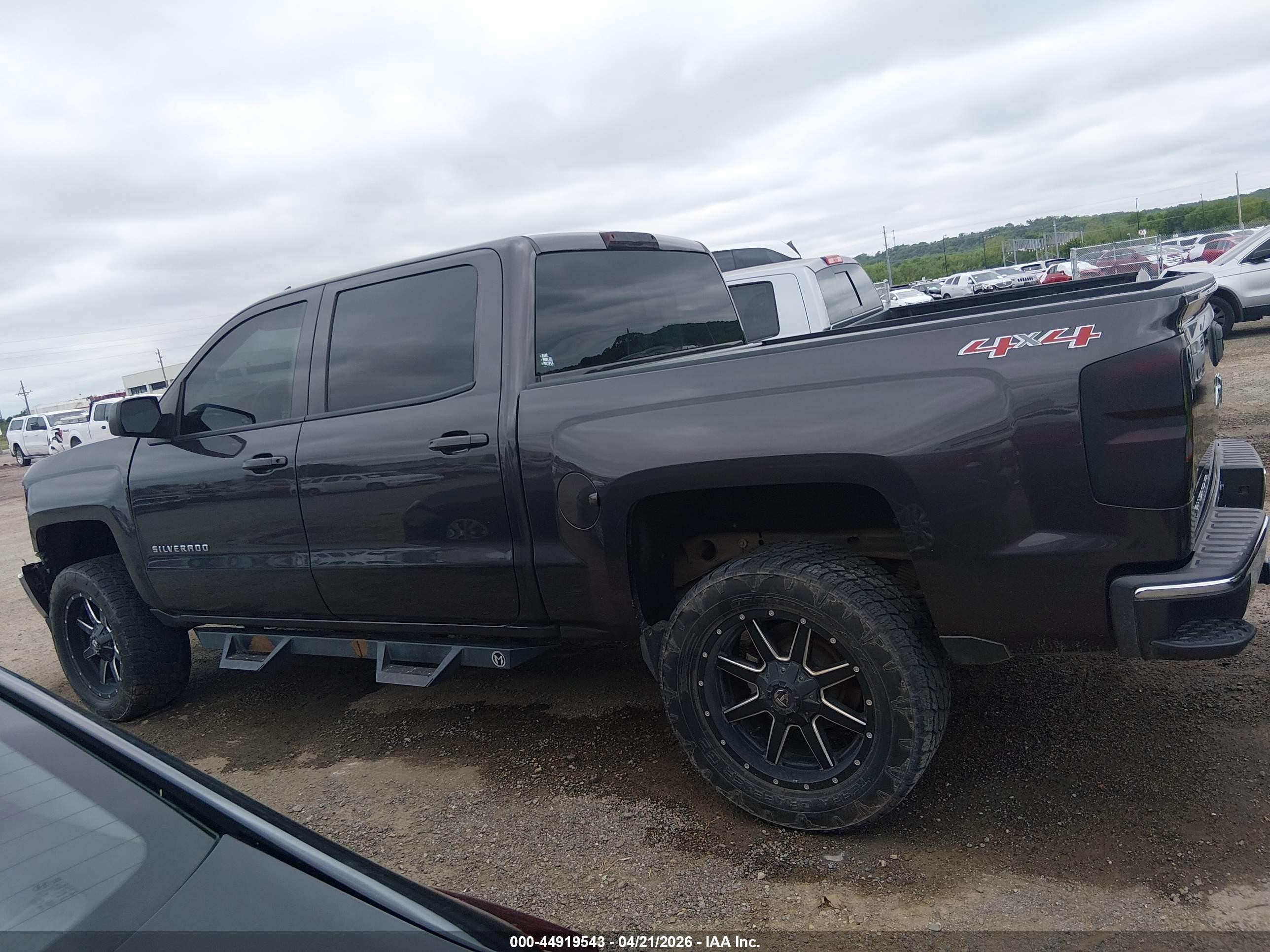 2014 Chevrolet Silverado 1500 1lt Gray vin: 3GCUKREC2EG567395