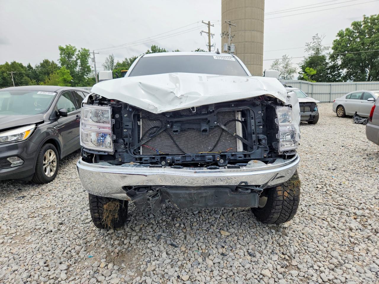 2015 Chevrolet Silverado K1500 Lt Белый vin: 3GCUKREC2FG112483