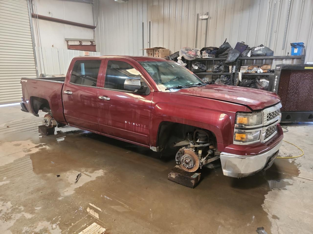 2015 Chevrolet Silverado K1500 Lt Maroon vin: 3GCUKREC2FG113066 Damage: Right Rear Wheel, Broken, Replacement Required