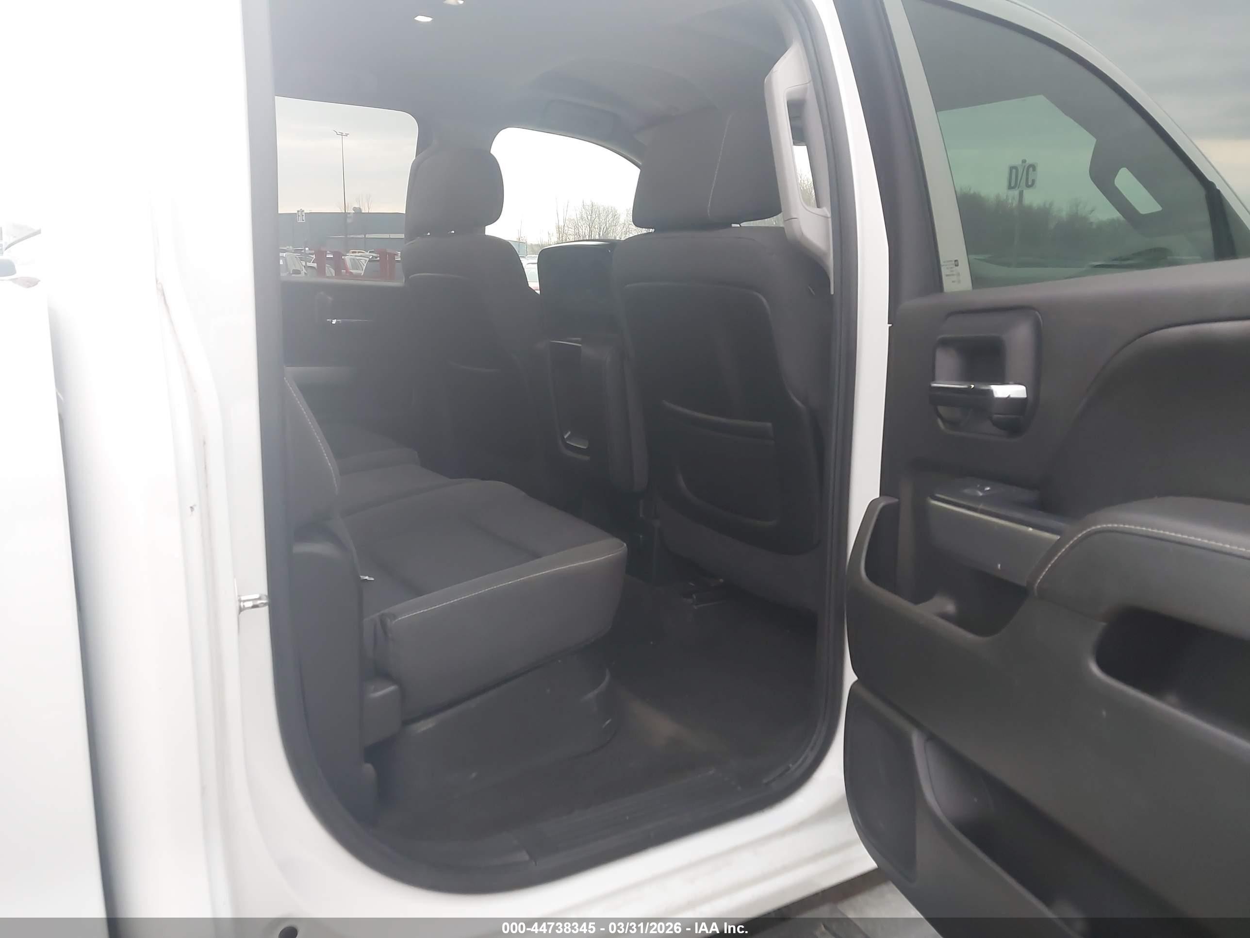2015 Chevrolet Silverado 1500 1lt White vin: 3GCUKREC2FG538092