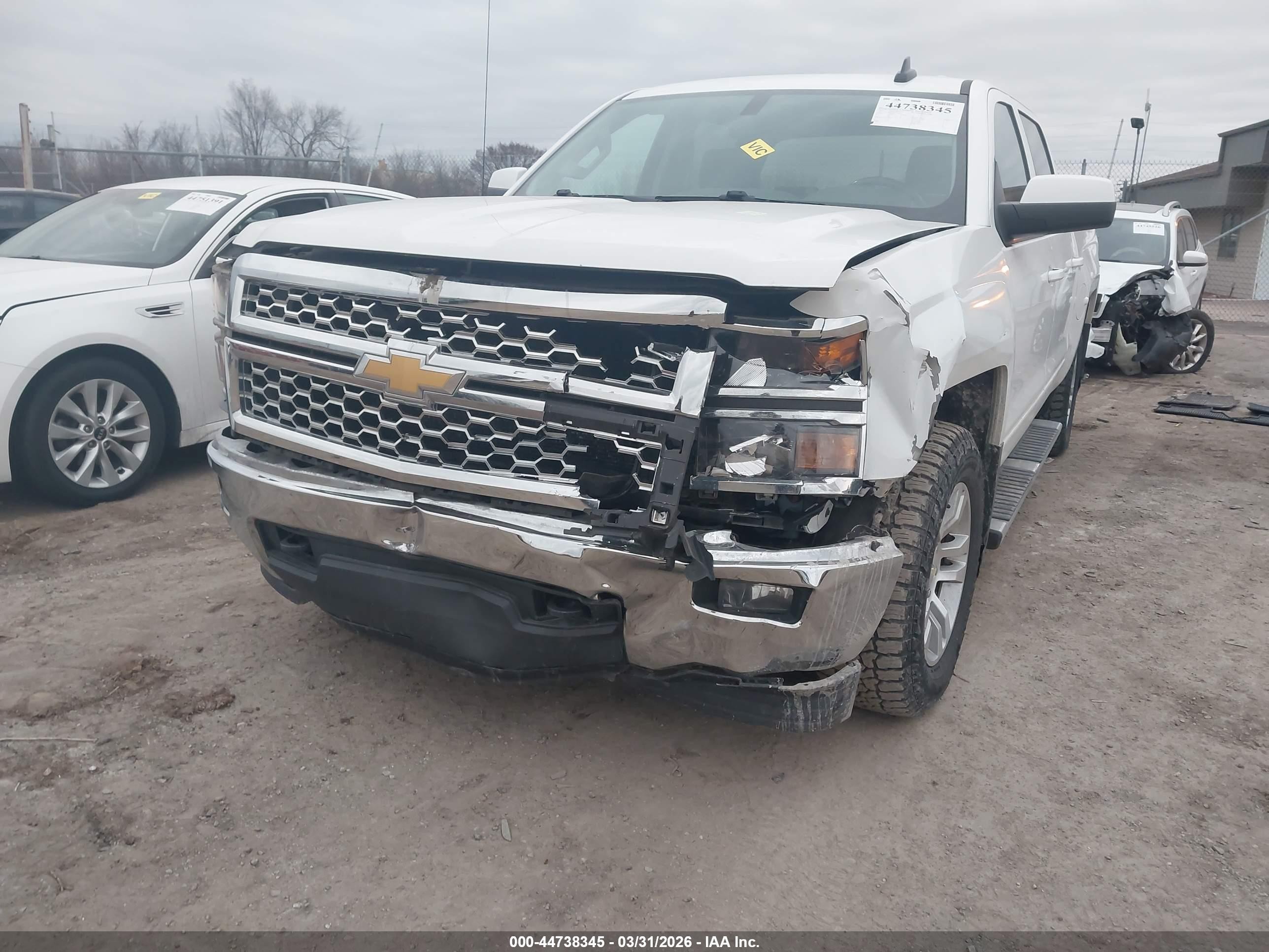 2015 Chevrolet Silverado 1500 1lt White vin: 3GCUKREC2FG538092