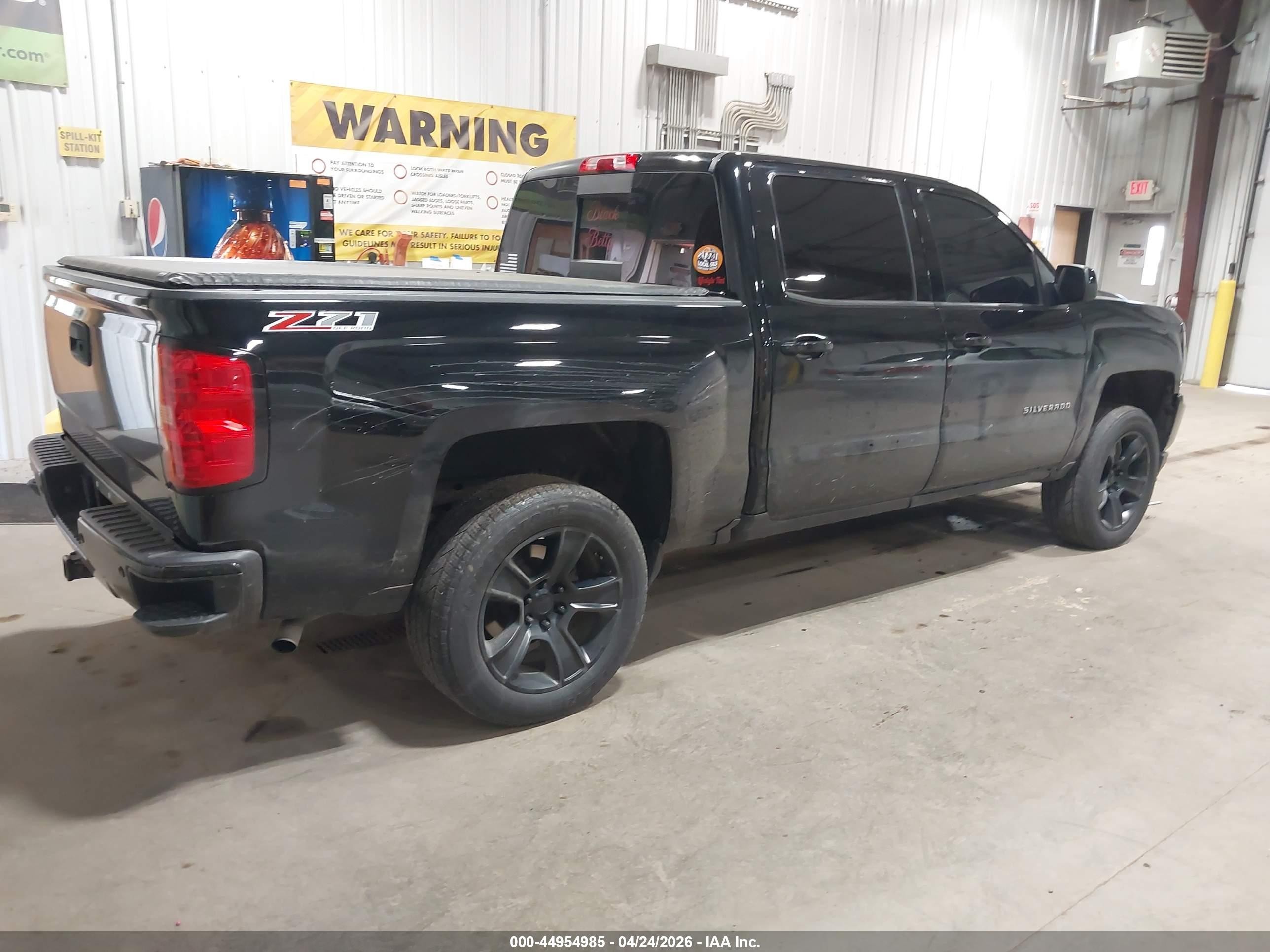 2016 Chevrolet Silverado 1500 2lt Black vin: 3GCUKREC2GG190859