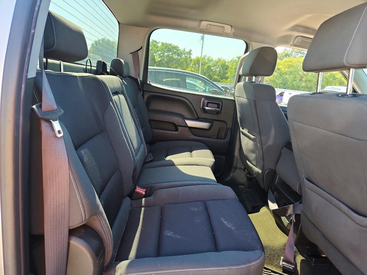 2017 Chevrolet Silverado K1500 Lt Silver vin: 3GCUKREC2HG294950