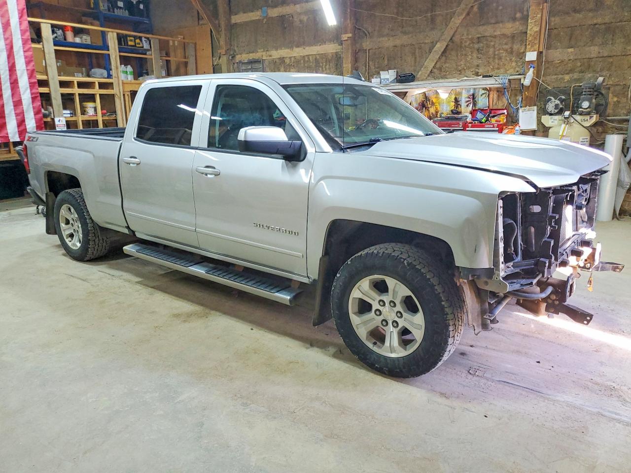 2018 Chevrolet Silverado K1500 Lt Silver vin: 3GCUKREC2JG523942