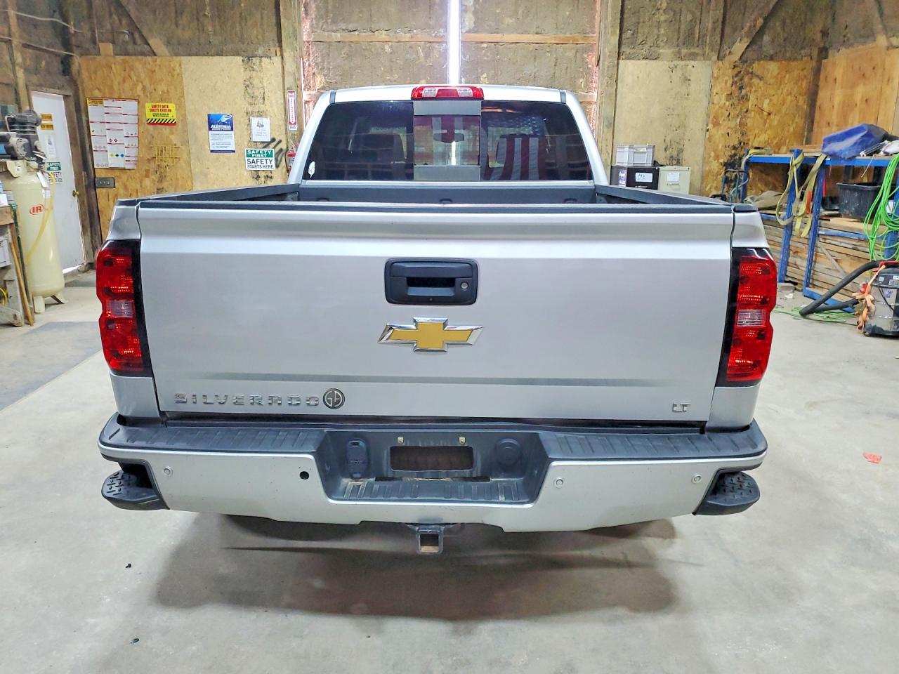 2018 Chevrolet Silverado K1500 Lt Silver vin: 3GCUKREC2JG523942