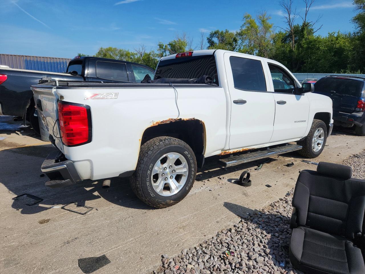 2014 Chevrolet Silverado K1500 Lt White vin: 3GCUKREC3EG353340