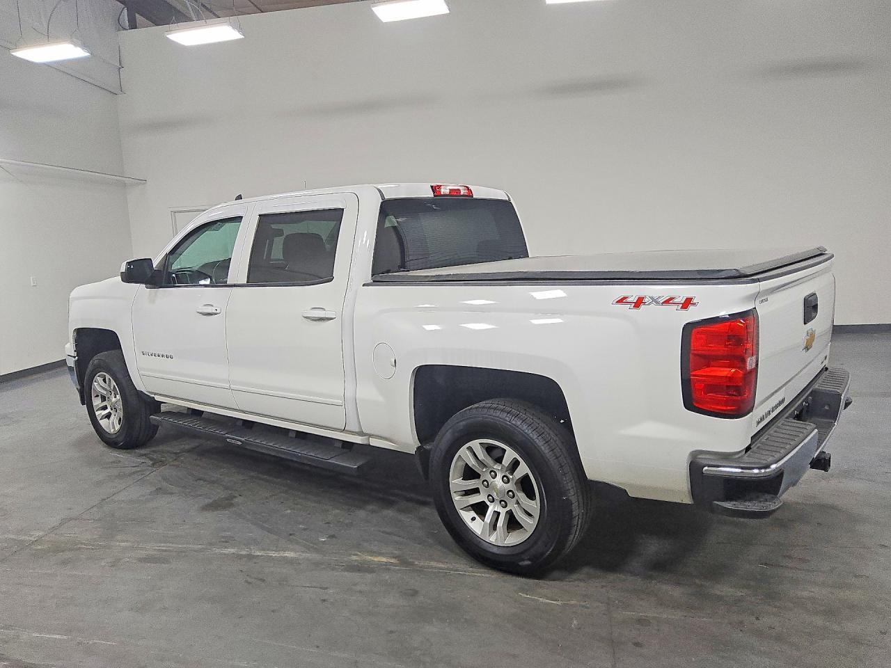 2015 Chevrolet Silverado K1500 Lt White vin: 3GCUKREC3FG106563