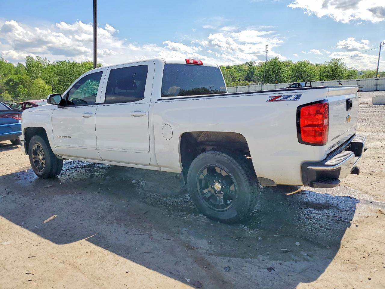 2015 Chevrolet Silverado K1500 Lt White vin: 3GCUKREC3FG236102