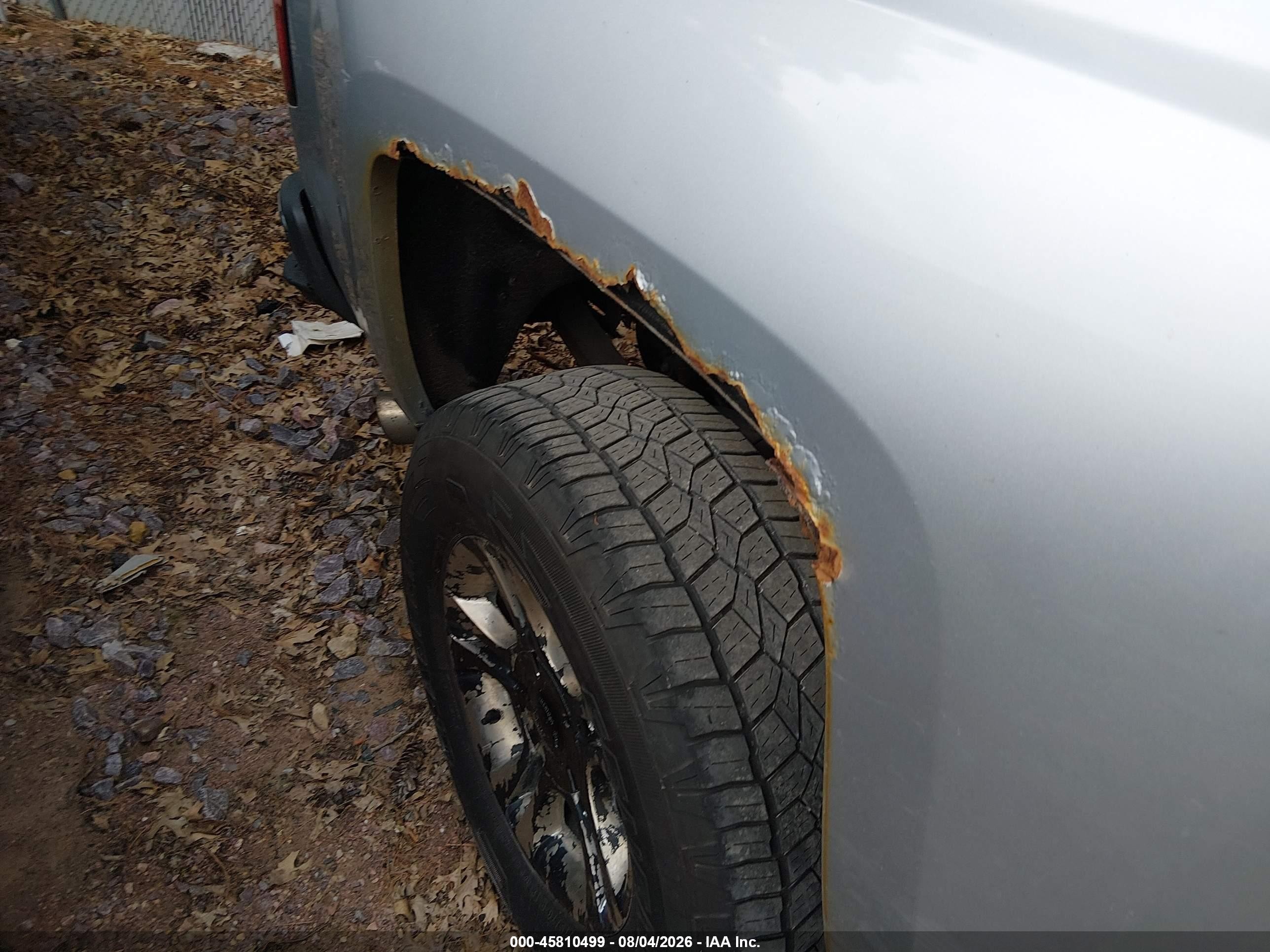 2014 Chevrolet Silverado 1500 1lt Silver vin: 3GCUKREC4EG372401